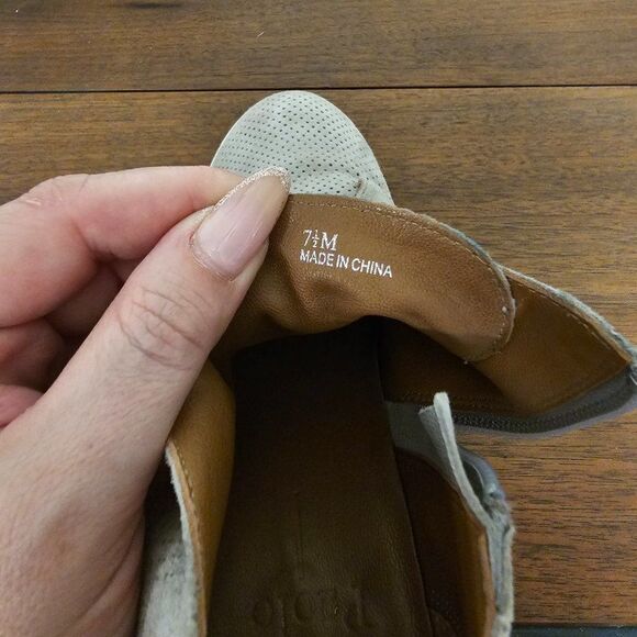 Linea Paolo Anna Perforated Suede Wedges Sz 7.5 - Picture 8 of 8